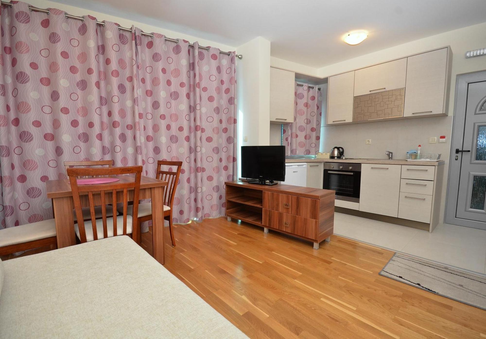 Apartments Rafailovic Ljubo Rafajlovići Oda fotoğraf