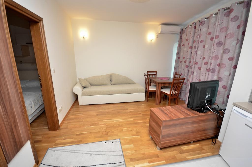 Apartments Rafailovic Ljubo Rafajlovići Oda fotoğraf