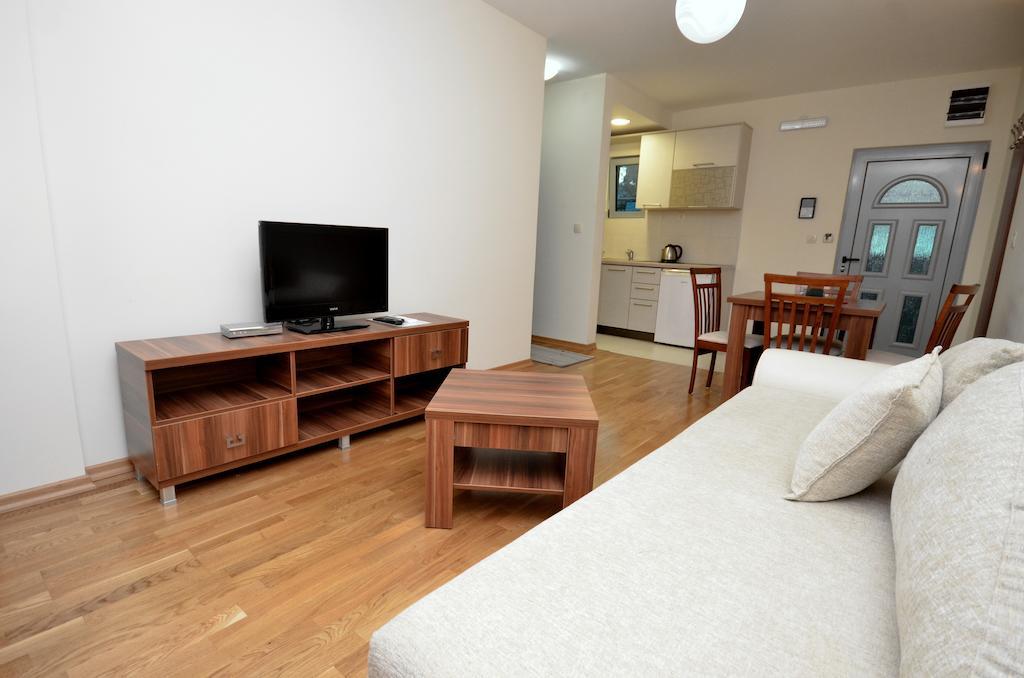 Apartments Rafailovic Ljubo Rafajlovići Oda fotoğraf