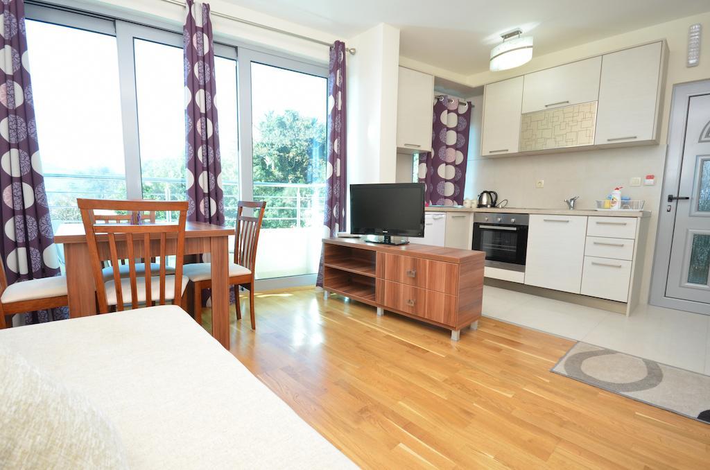 Apartments Rafailovic Ljubo Rafajlovići Oda fotoğraf